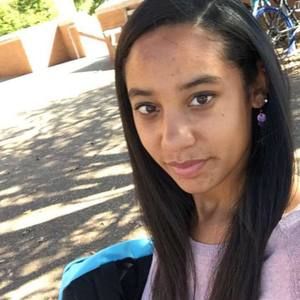 Meet your Posher, Lexie